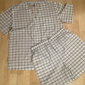 NWOT Men’s Geoffrey Beene 2 pc White & Gray Plaid Pajamas